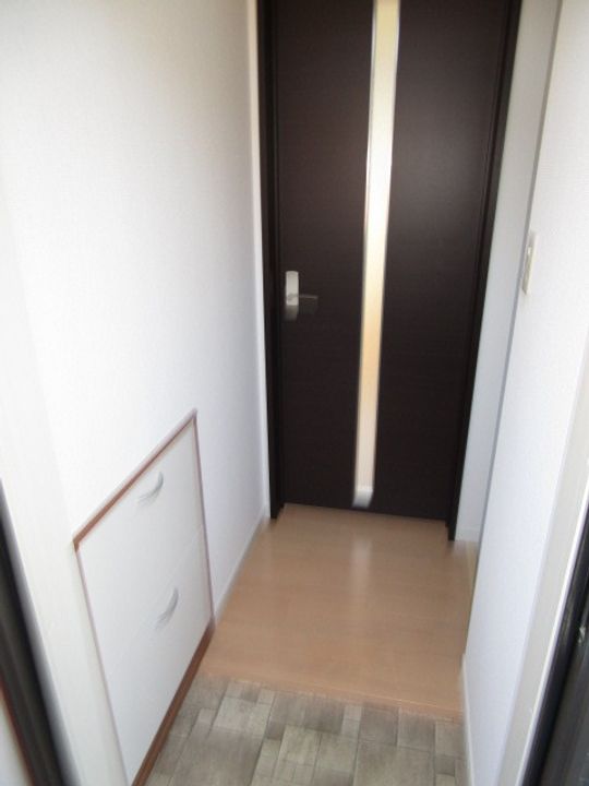 アイショウヴィラ川内の玄関