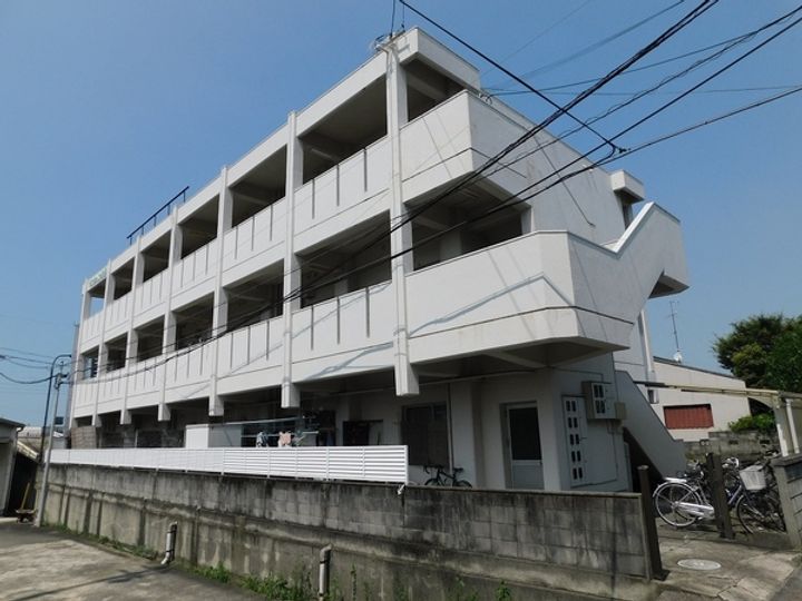 マンション加地の外観