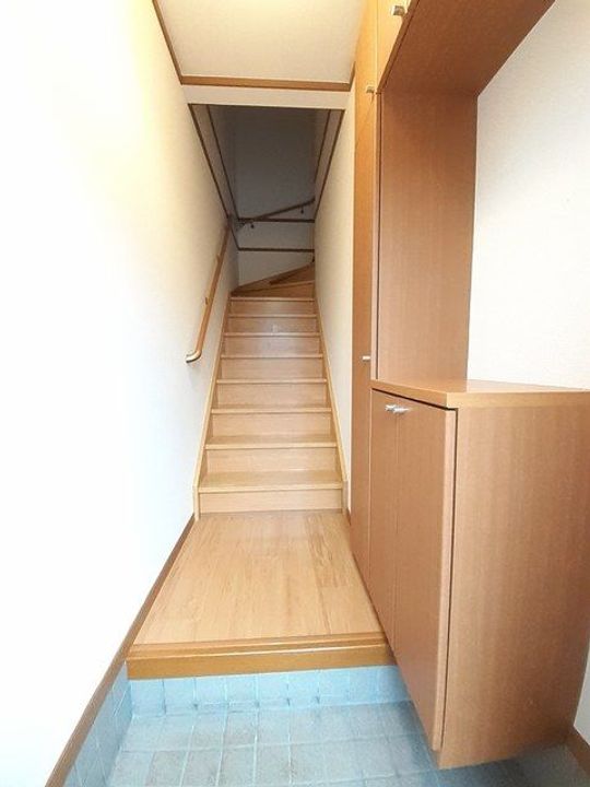 新潟県新潟市秋葉区新津東町1(アパート)の賃貸物件の玄関