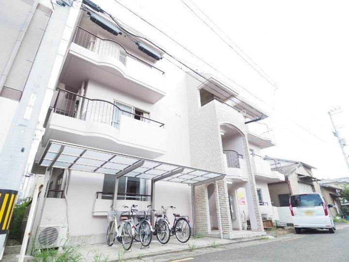 アーバン加茂名の外観