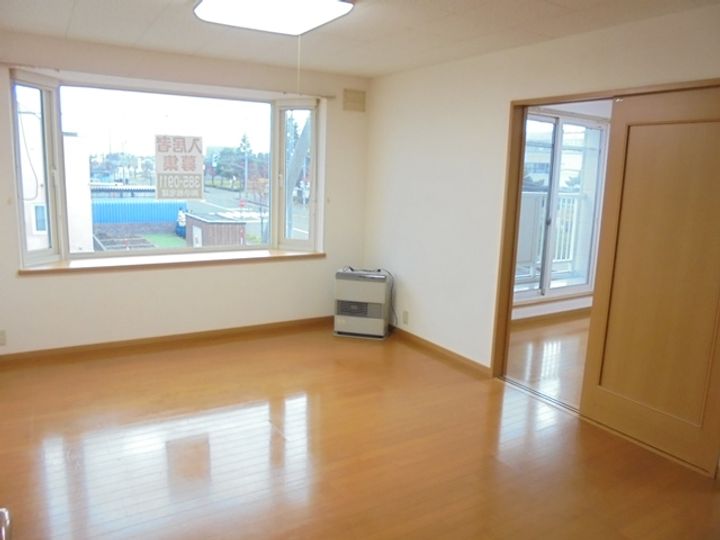 ハイツ新栄台弐番館の居間