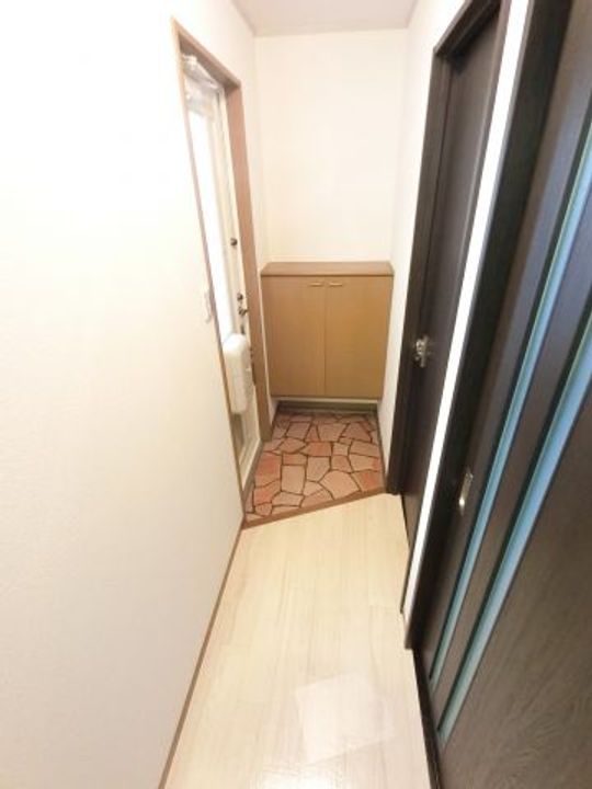 千葉県千葉市若葉区若松町(アパート)の賃貸物件の玄関