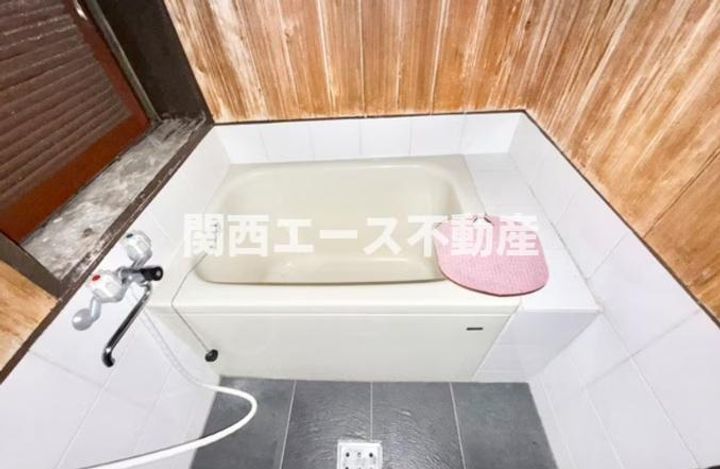 大阪府寝屋川市成田南町(一戸建)の賃貸物件の風呂
