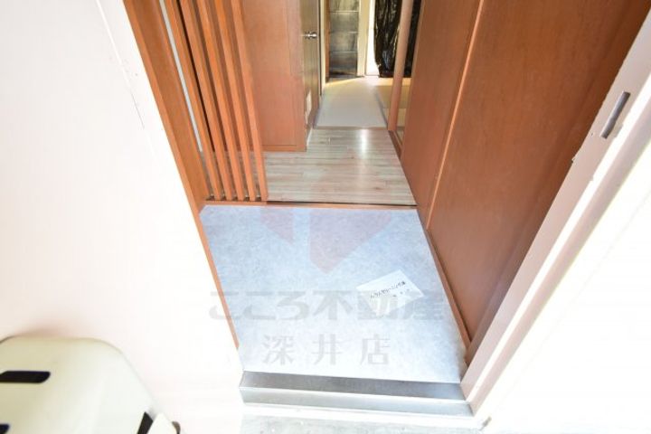 大阪府和泉市葛の葉町2(マンション)の賃貸物件の玄関