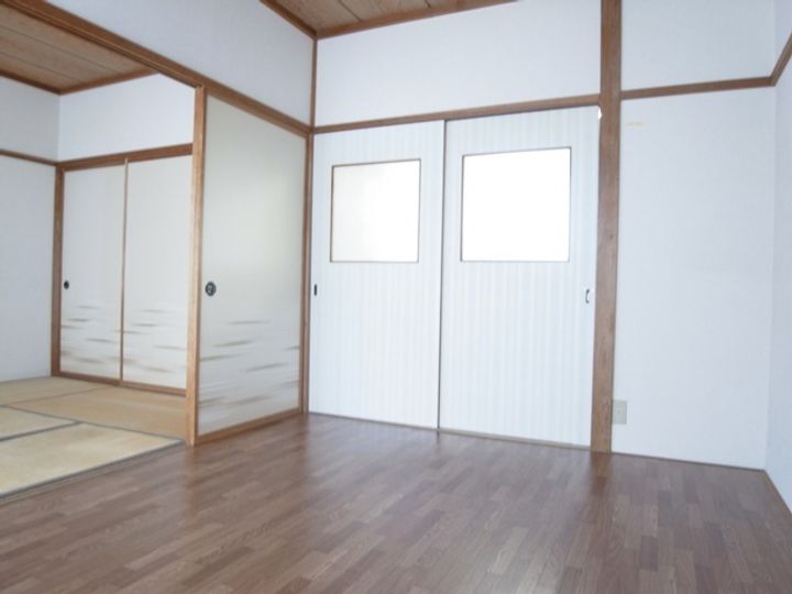 ロイヤルハイツの居間