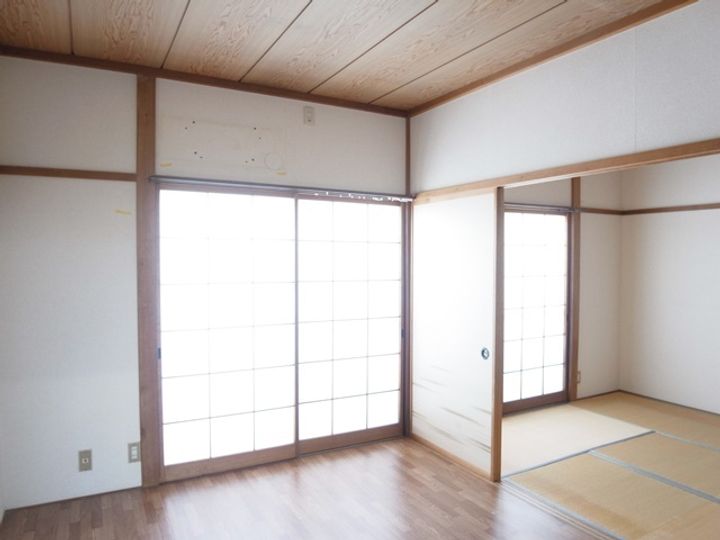 ロイヤルハイツの居間