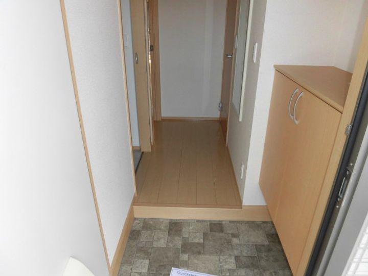 高知県南国市大そね甲(アパート)の賃貸物件の玄関