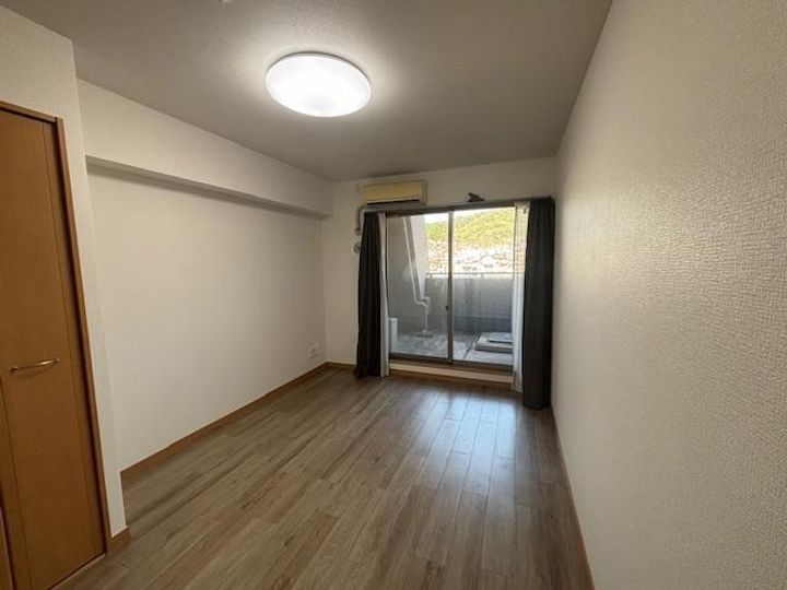 ヴィアコート・クレの居間