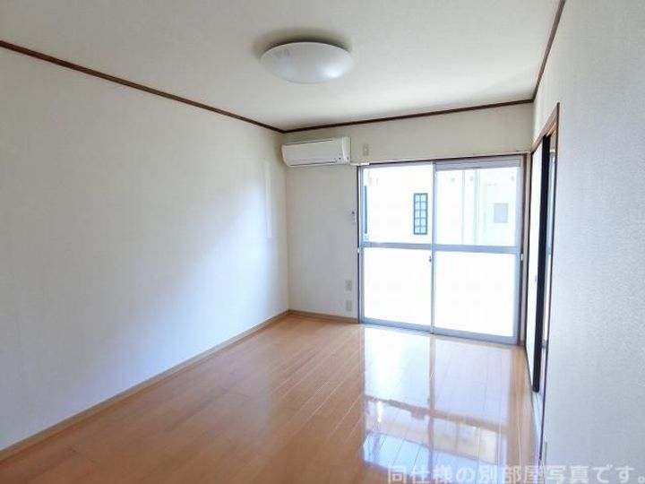 茨城県日立市大みか町3(アパート)の賃貸物件の居間