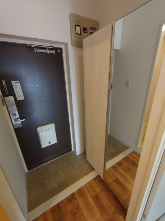 静岡県浜松市中央区三方原町(マンション)の賃貸物件の玄関