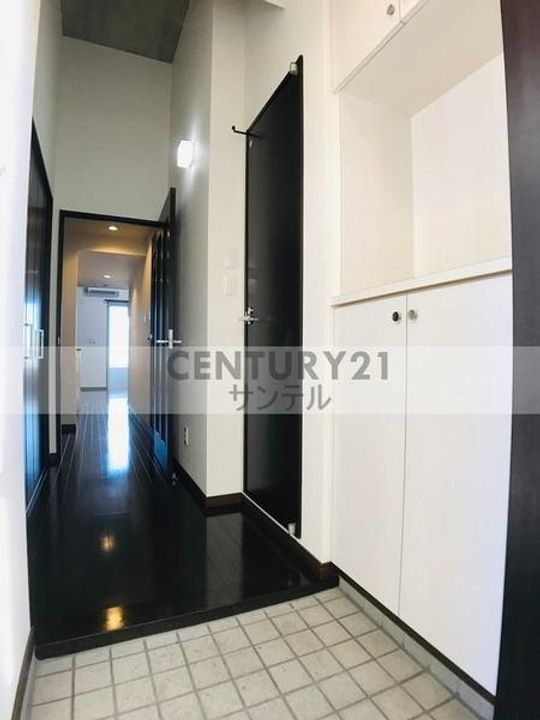 アルテマイスターデュノンの玄関