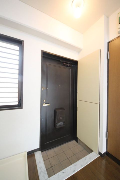 ウエストヒルの玄関