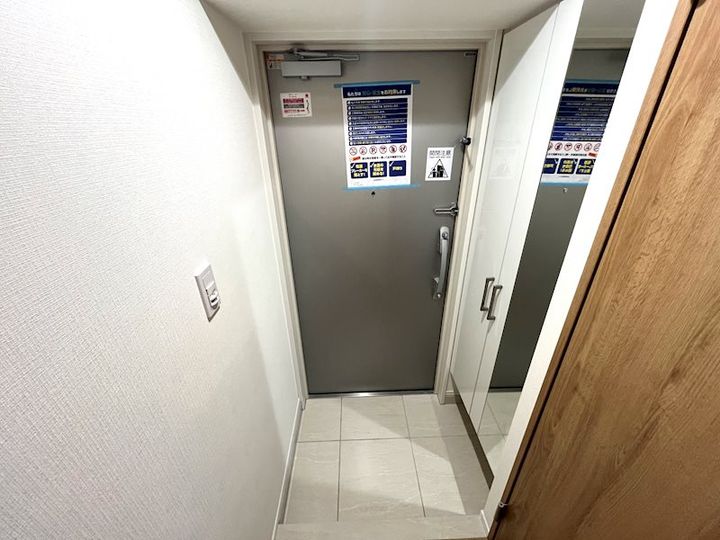 神奈川県川崎市中原区新丸子町(マンション)の賃貸物件の玄関