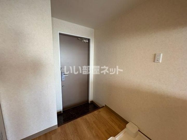 兵庫県明石市小久保2(マンション)の賃貸物件の玄関