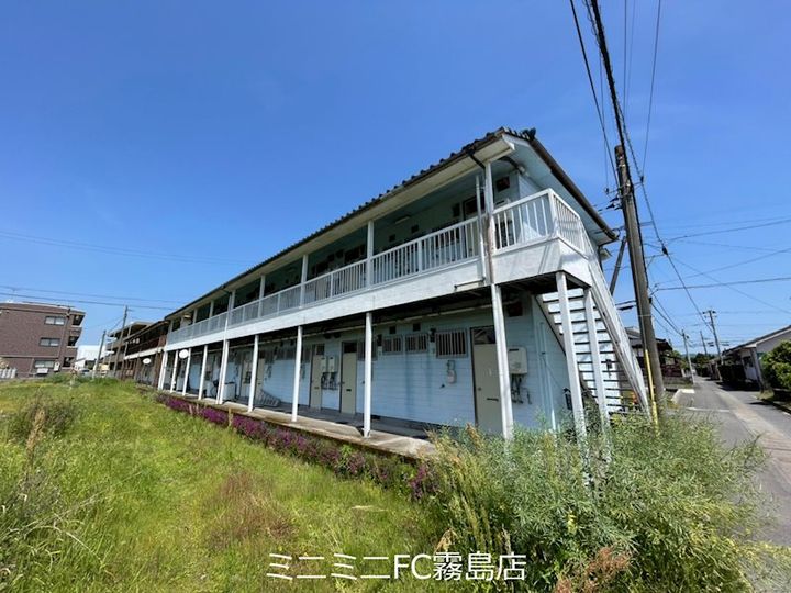 ブルーハイツの外観