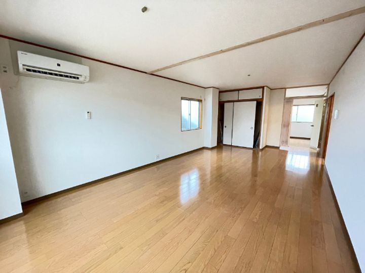 アイコウハイツの居間