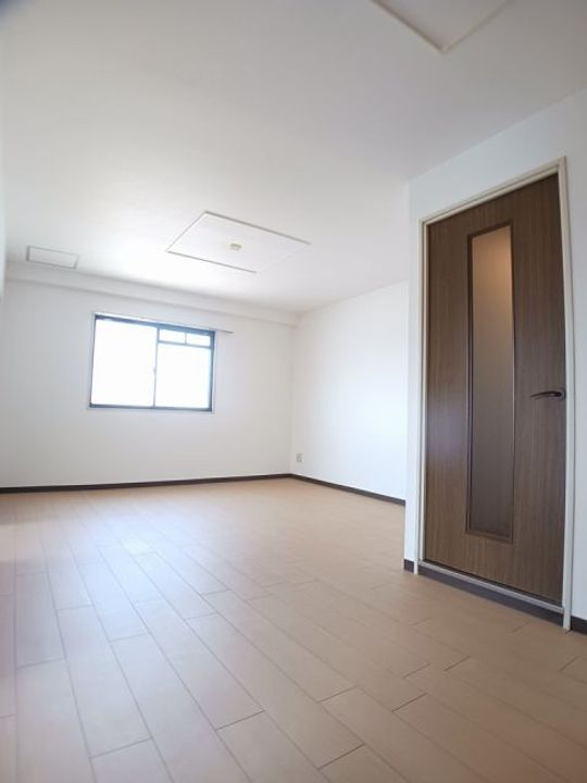 大阪府東大阪市横小路町4(マンション)の賃貸物件の居間