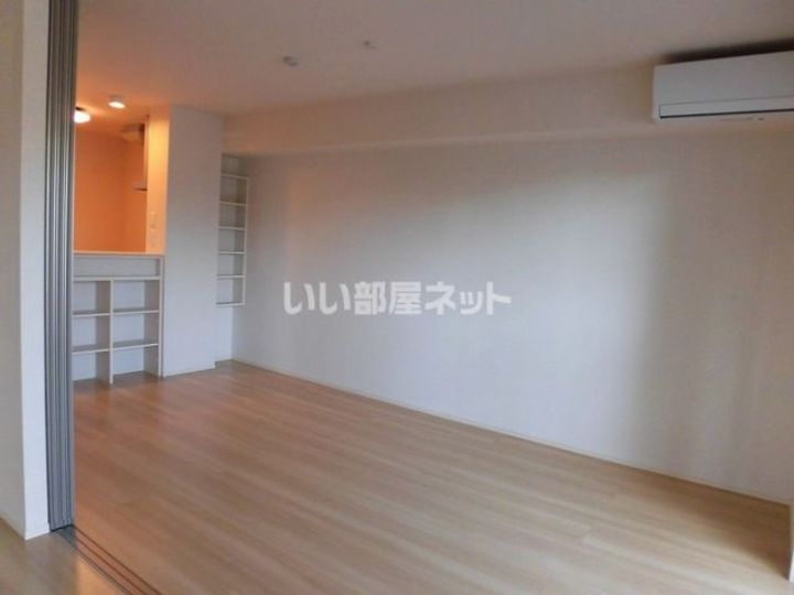 ラ・ルーチェの居間