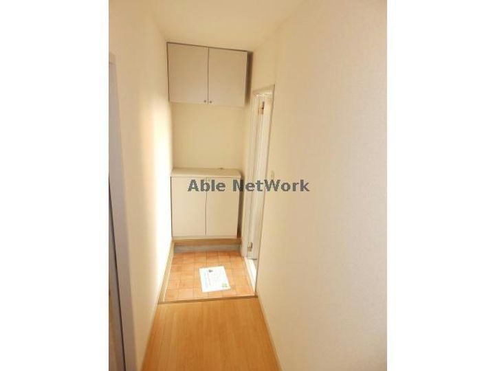 フラワーガーデンAの玄関