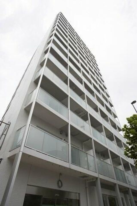 東京都港区三田5の賃貸マンションの外観