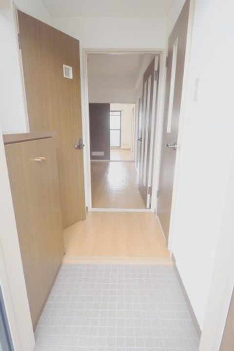 ピュアハイツの玄関