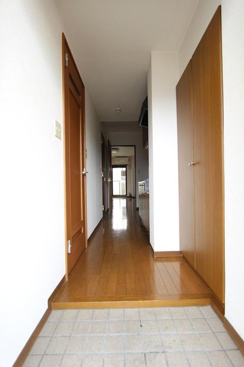 広島県広島市南区皆実町6(マンション)の賃貸物件の玄関