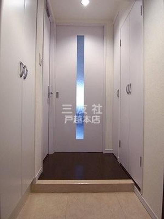 東京都品川区西五反田6(マンション)の賃貸物件の玄関