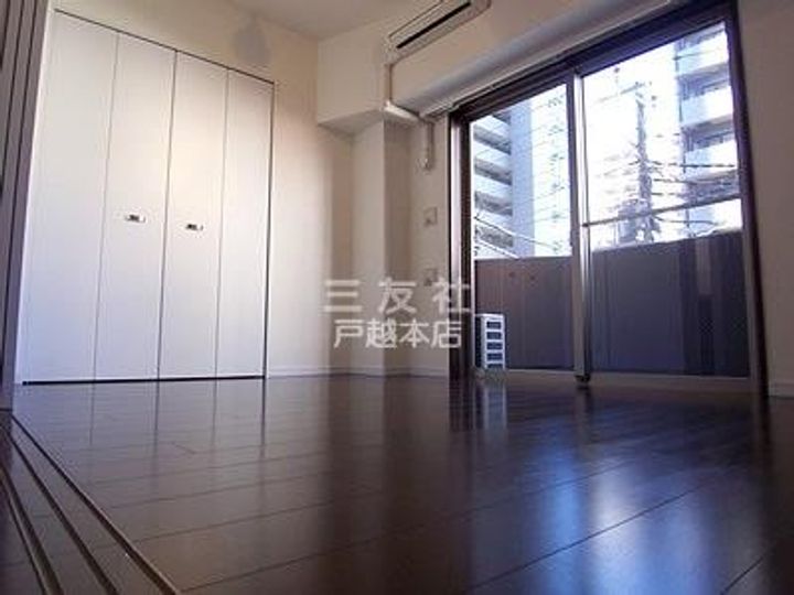 東京都品川区西五反田6(マンション)の賃貸物件の居間