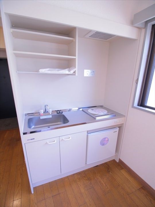 千葉県市川市宝2(マンション)の賃貸物件のキッチン