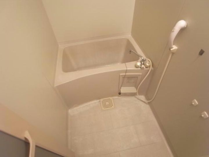 岐阜県関市小屋名(マンション)の賃貸物件の風呂