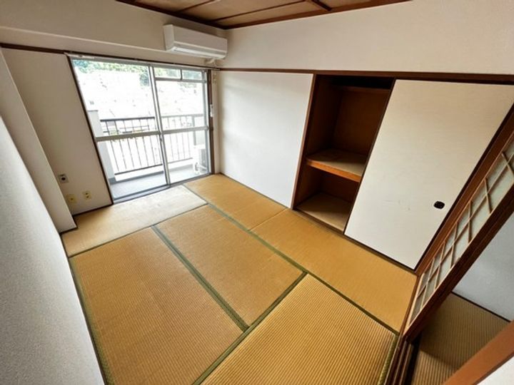 八木興産ビルの内装