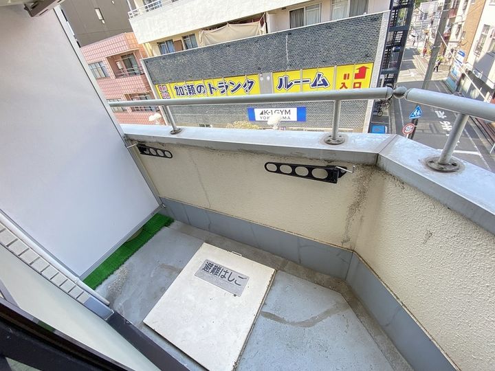 遠山ビルの内装