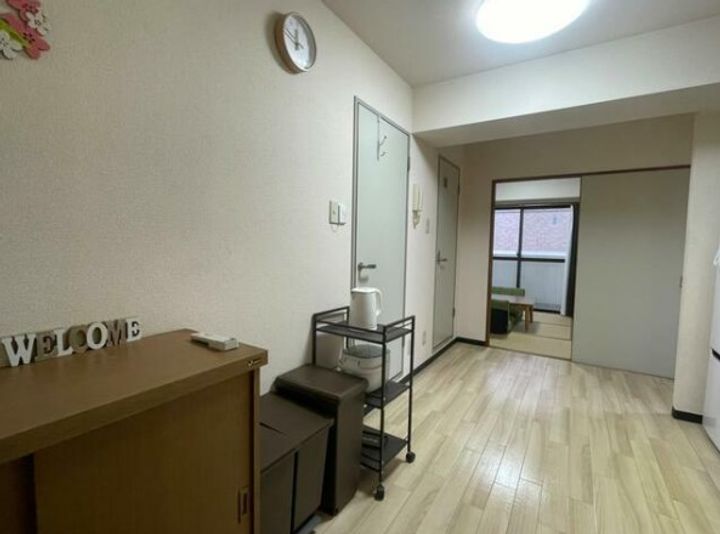 サンブルグ通町の居間