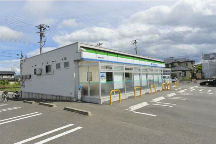 パストラルの周辺