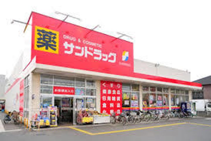 パラッツォ城東の周辺