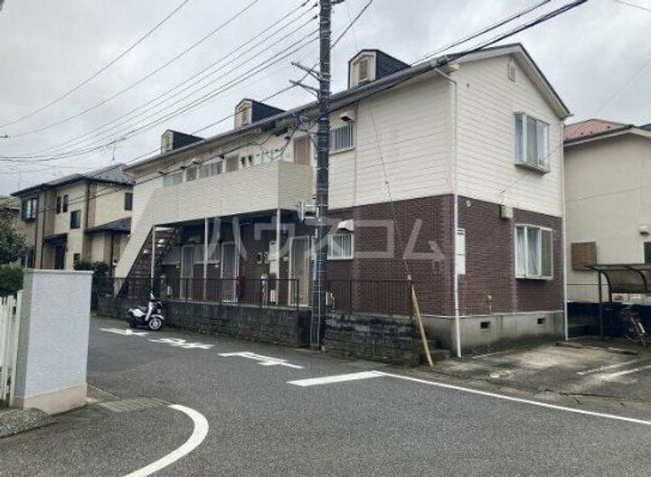 ニュー作新ハイツの外観