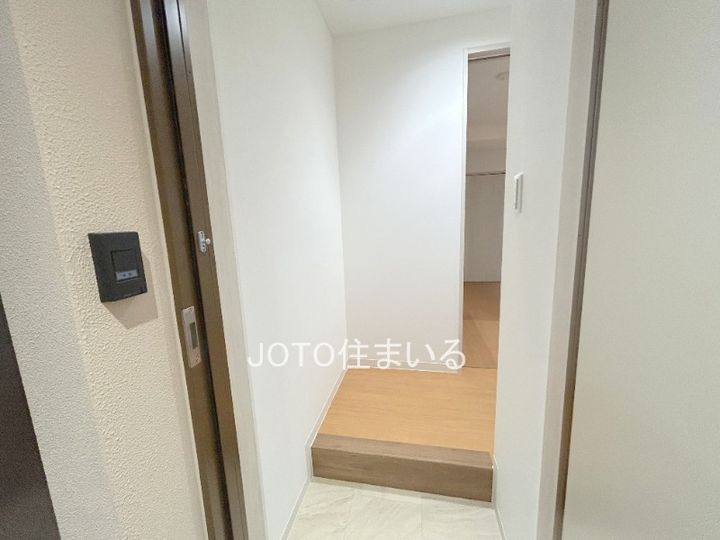 大阪府大阪市城東区成育2(マンション)の賃貸物件の玄関