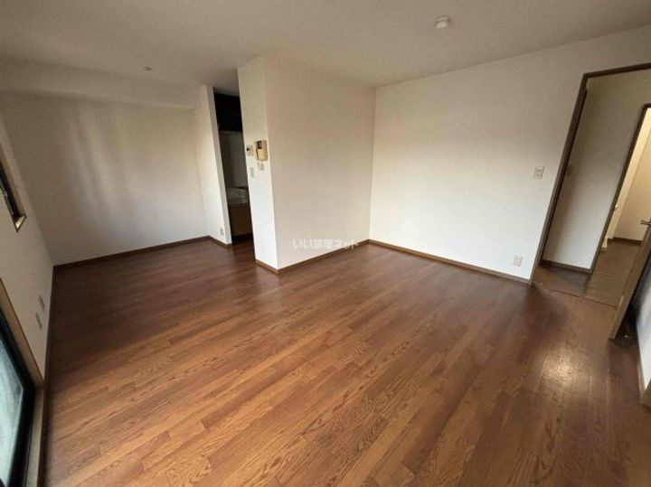 クレールプラザ立花 B棟の居間