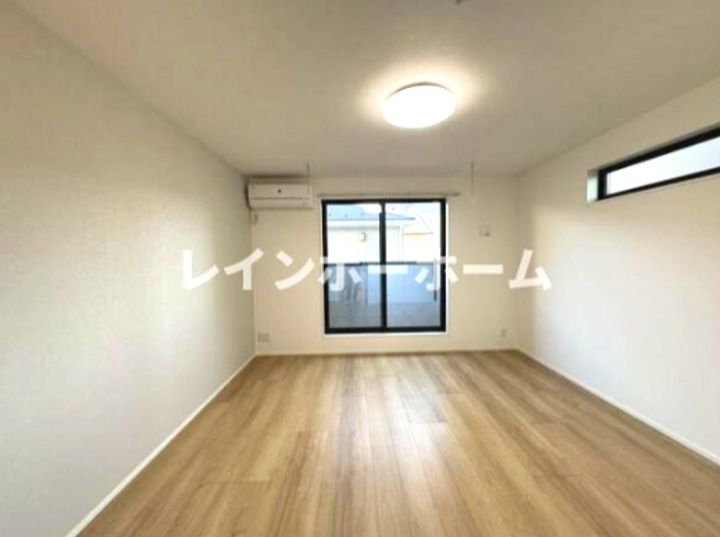 クオーレ薬円台IIIの居間