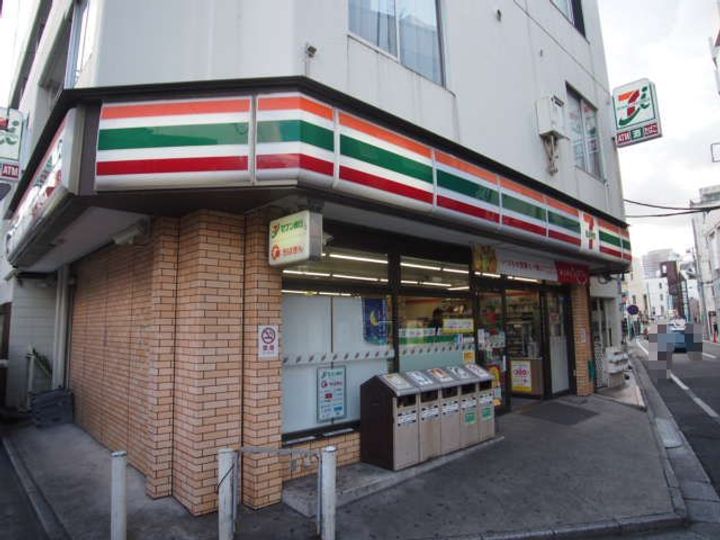 スターライトの周辺