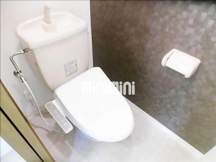 ロイヤル茂の内装