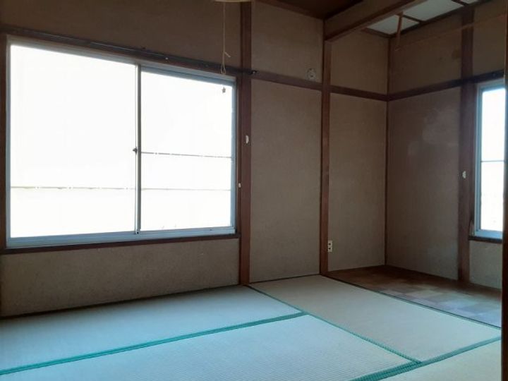 根倉アパートの居間