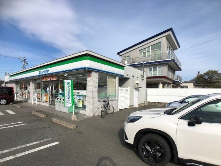 コーラルガーデンの周辺