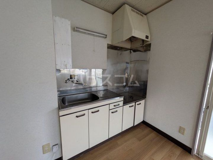 元町ハイツ B棟のキッチン