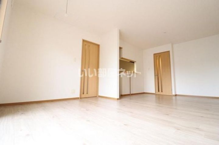 群馬県前橋市大友町2(一戸建)の賃貸物件の居間