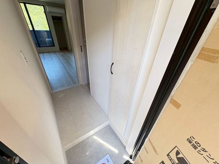 中野APARTMENTSの玄関