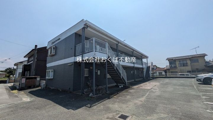 エルハイツイッセーの外観