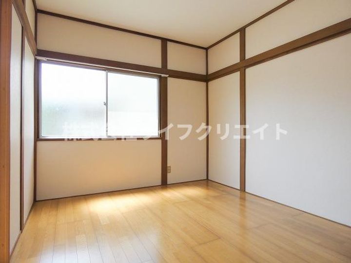 稲森荘の居間