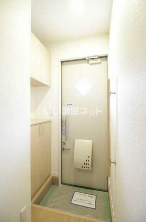 群馬県前橋市江田町(アパート)の賃貸物件の玄関