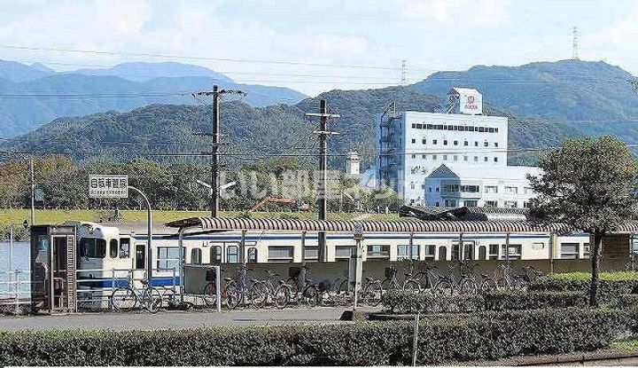 クレメントCの周辺